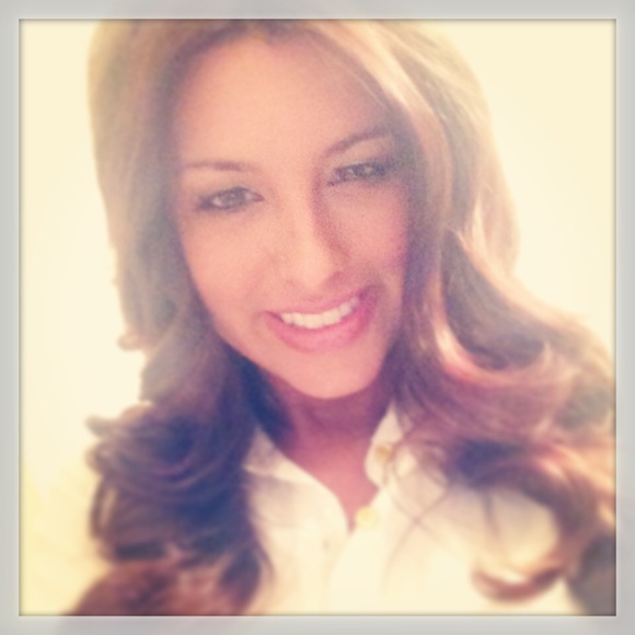 Meet your Posher, Jeanette - Picture 1 of 1